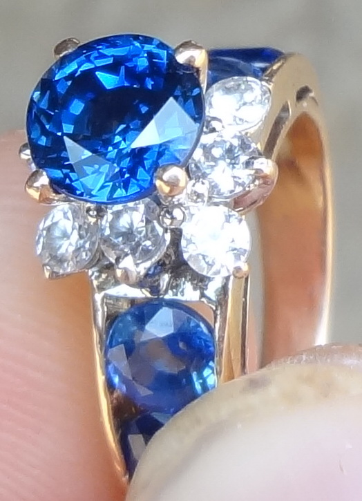 Real Pailin Sapphire gold ring