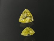 50% discount for this yellow natural sapphire below 1ct with trillion/triangle cut/shape