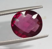 9.335 Carats Rhodolite Flat Fantasy Cut