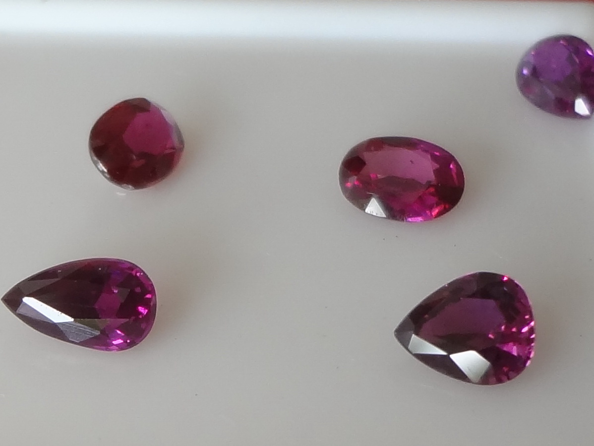 Ruby: SOLD TO BE EDITED - Raw / Un-Heated Red to Purple Ruby Lot 2.25ct